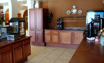 Western Hill Country Hotel